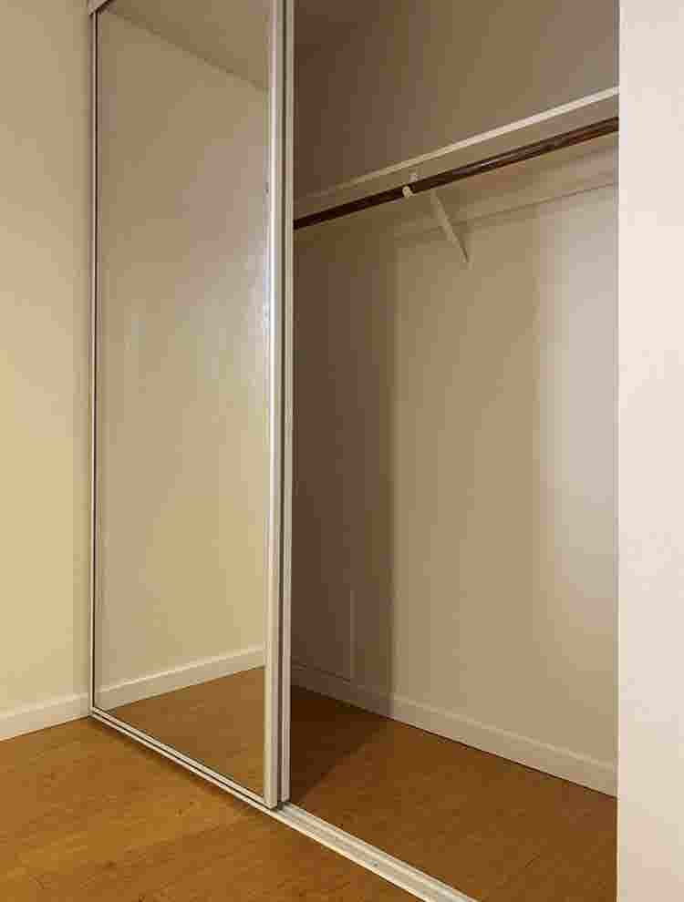 Room for rent in 
2bdrm apt