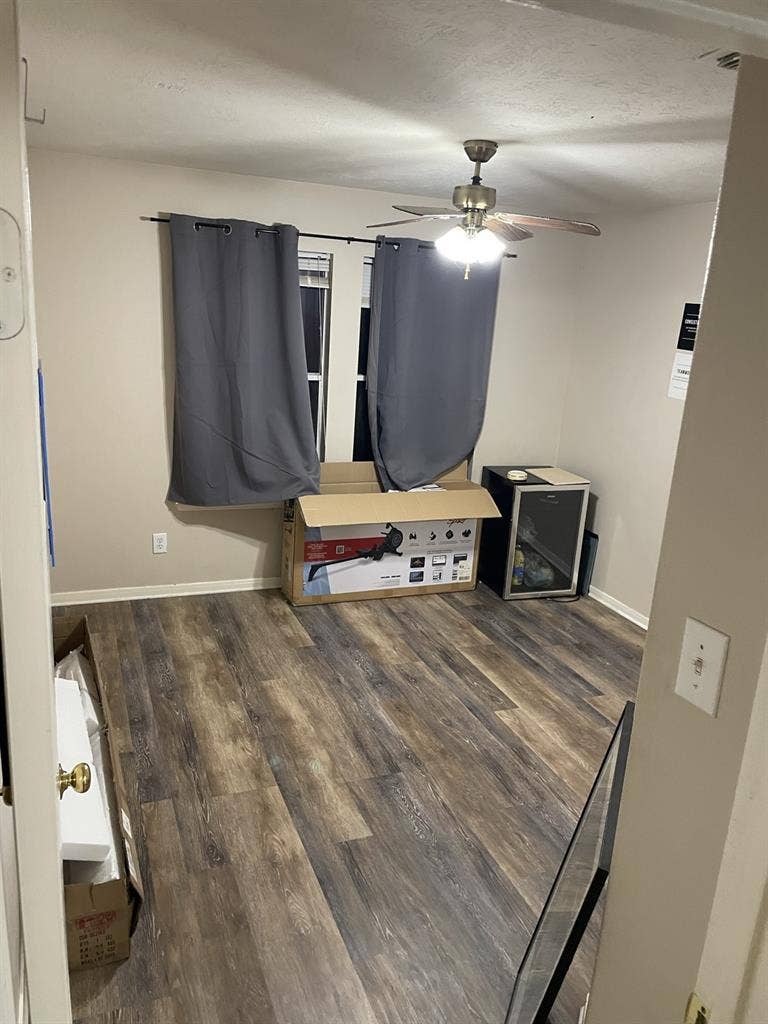 Big room in nice Pearland Housee