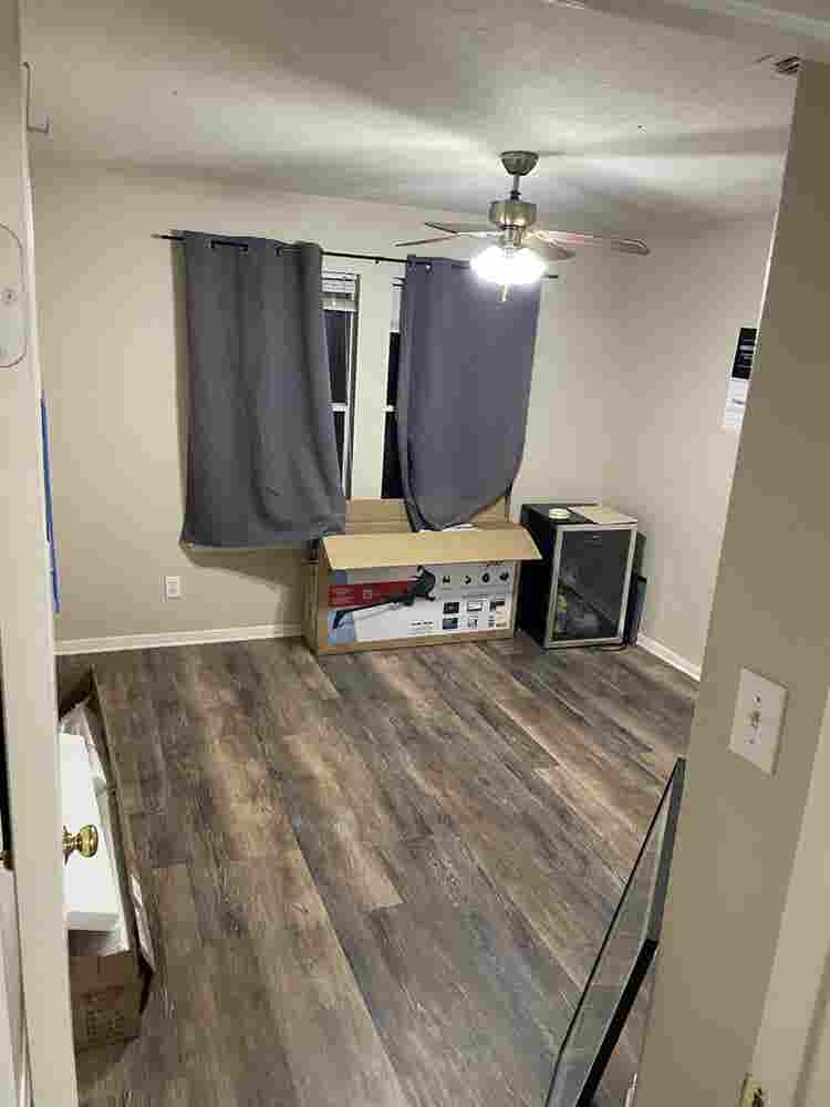 Big room in nice Pearland Housee