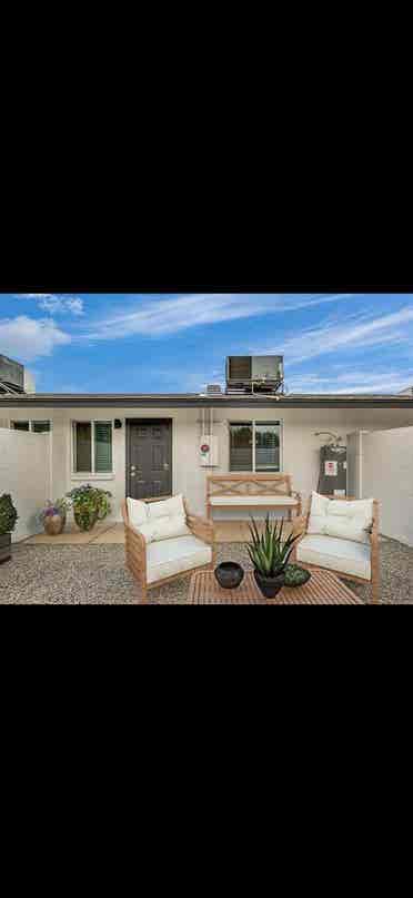 1 Month rent free!!! bath
