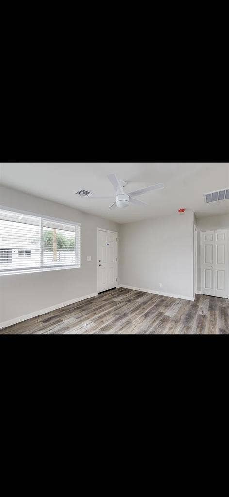 1 Month rent free!!! bath