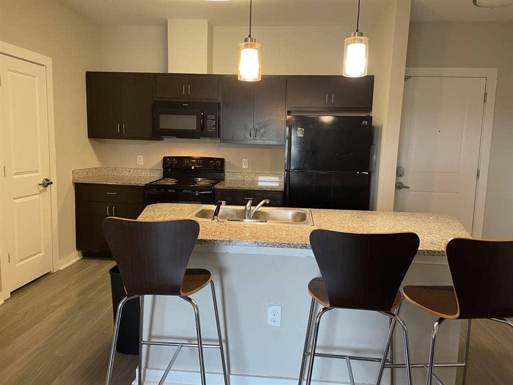 FIRST 3 MONTH RENT FREE