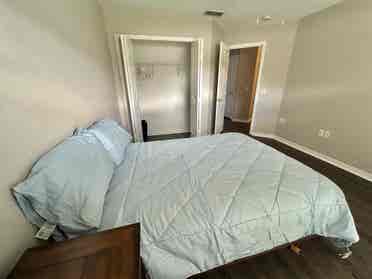S.Lakeland Room/Shared bath