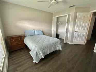 S.Lakeland Room/Shared bath