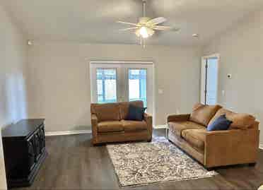 S.Lakeland Room/Shared bath