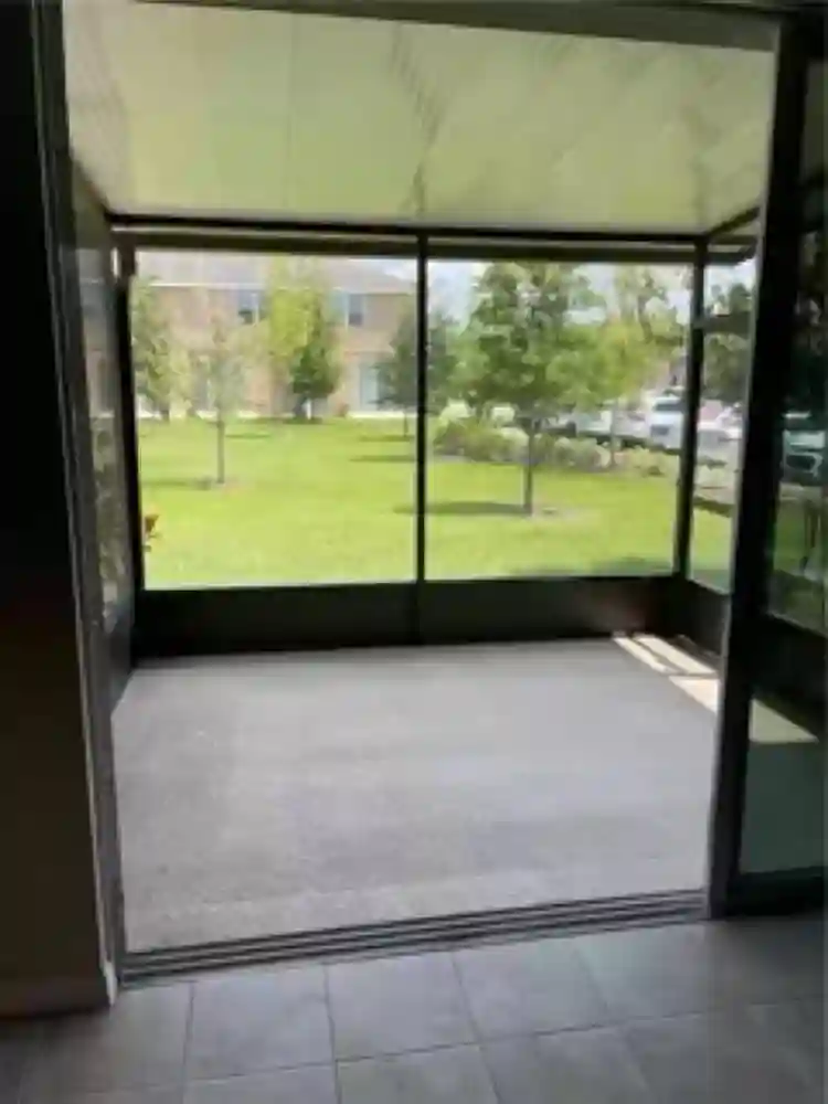 1bed/b Riverview alot included