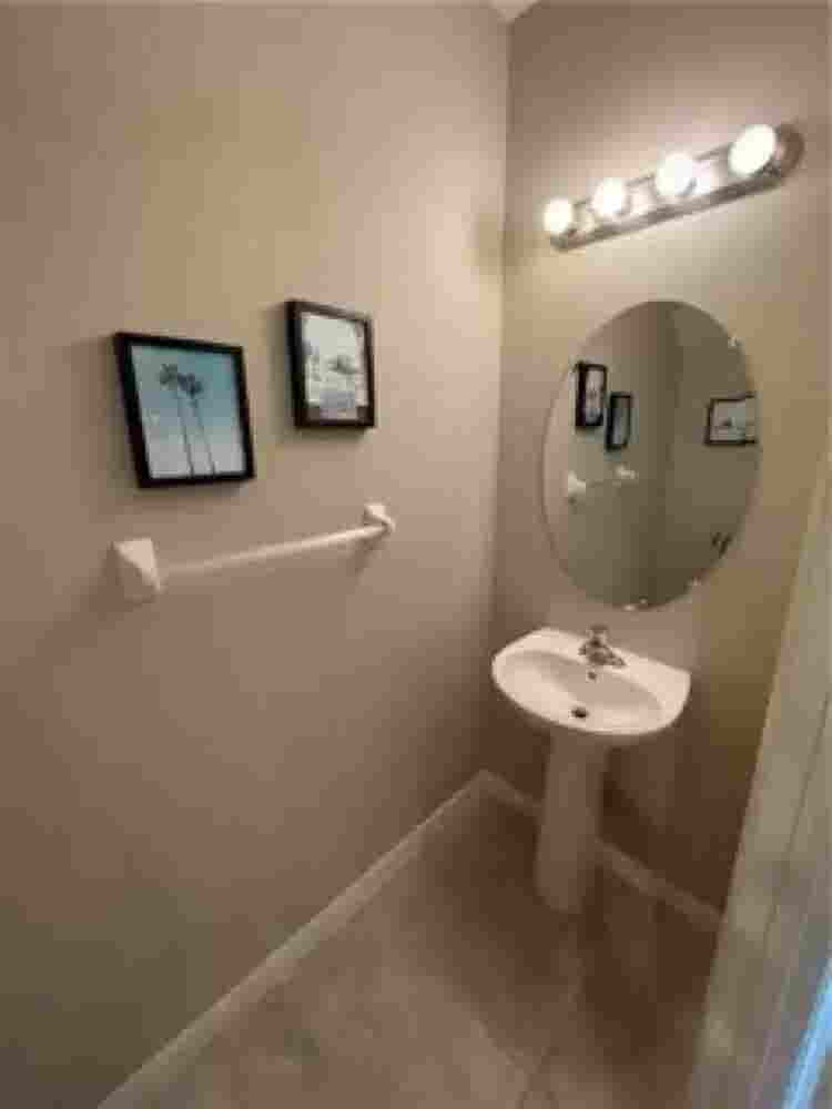 1bed/b Riverview alot included
