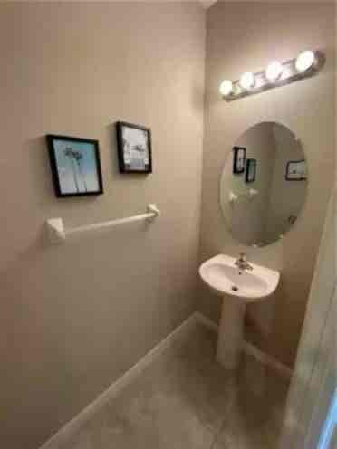 1bed/b Riverview alot included