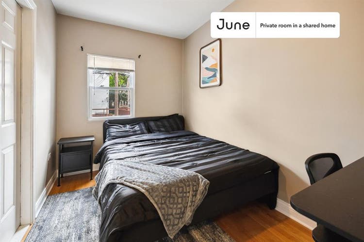 3 BR in Chicago