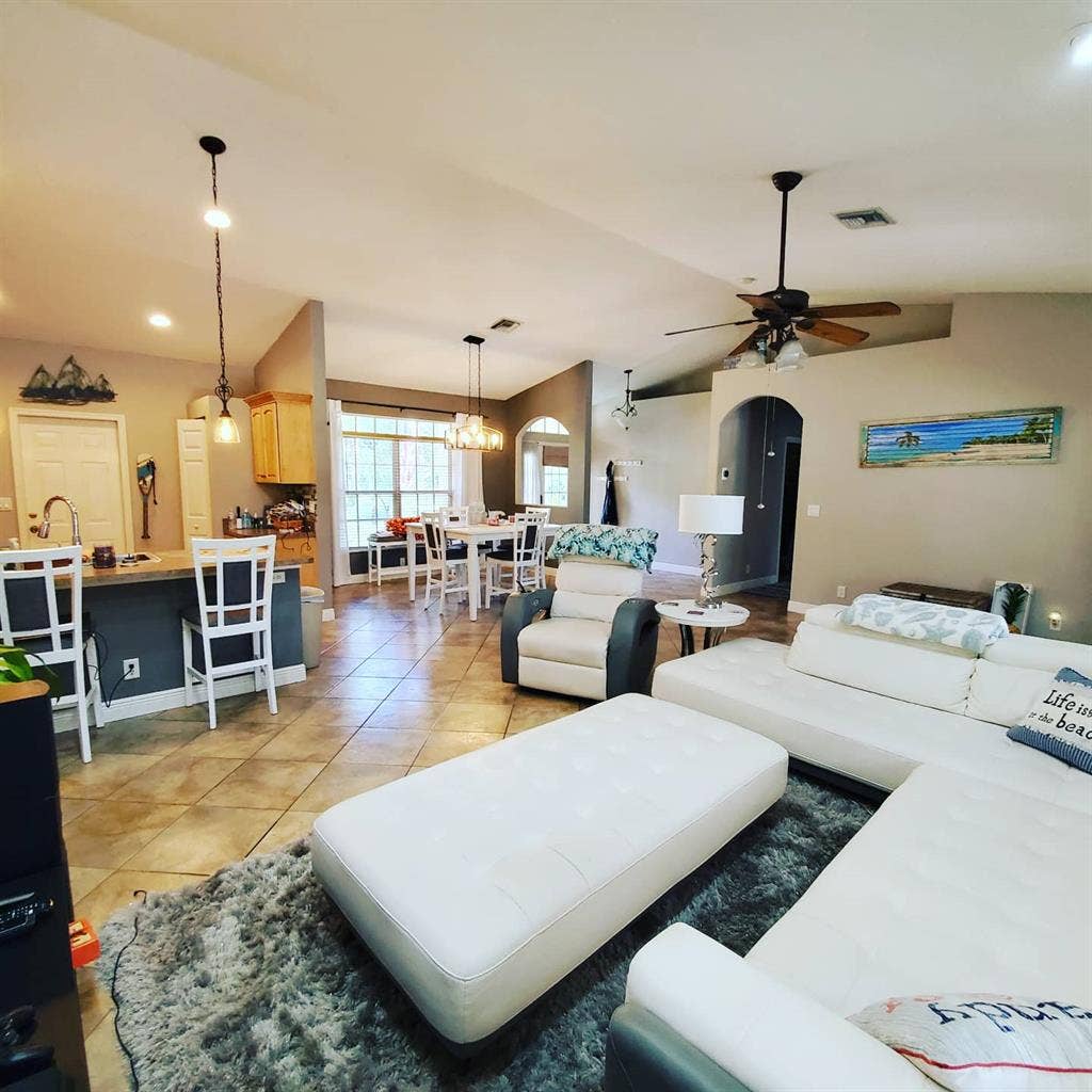 Roommate needed!