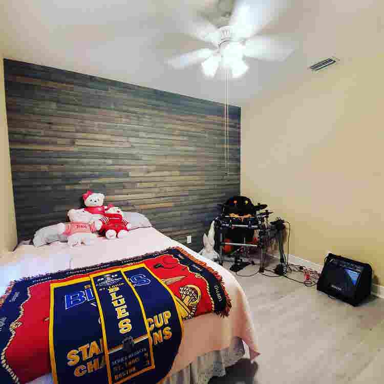 Roommate needed!