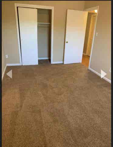 Looking for roommate!! Msg me