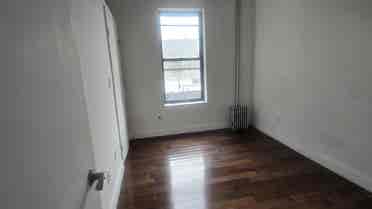 Beautiful Renivated Harlem apt