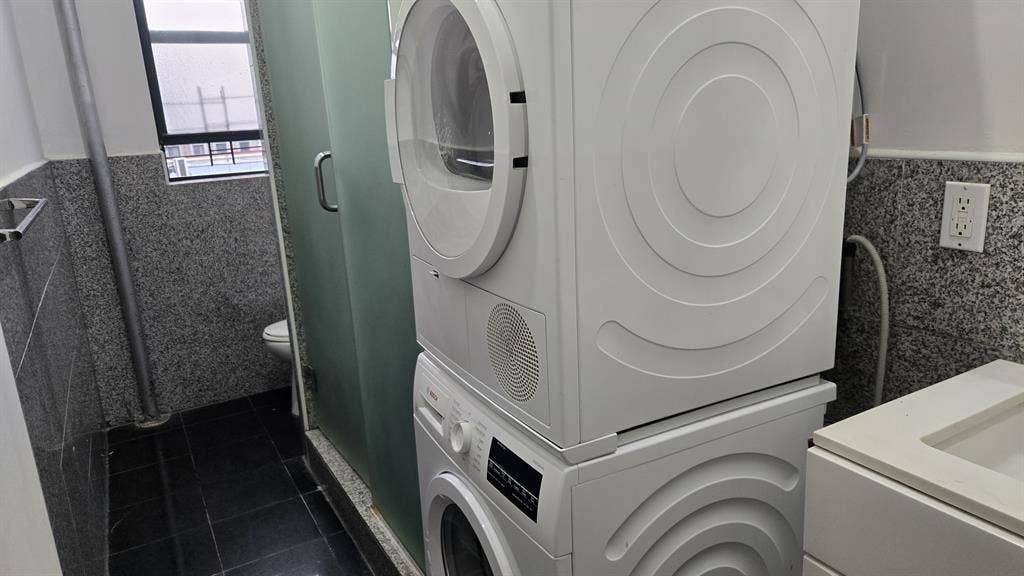 Beautiful Renivated Harlem apt