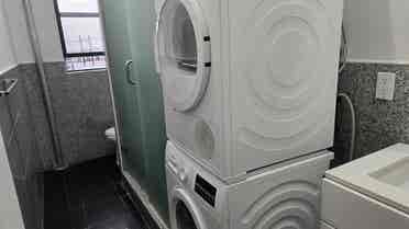 Beautiful Renivated Harlem apt