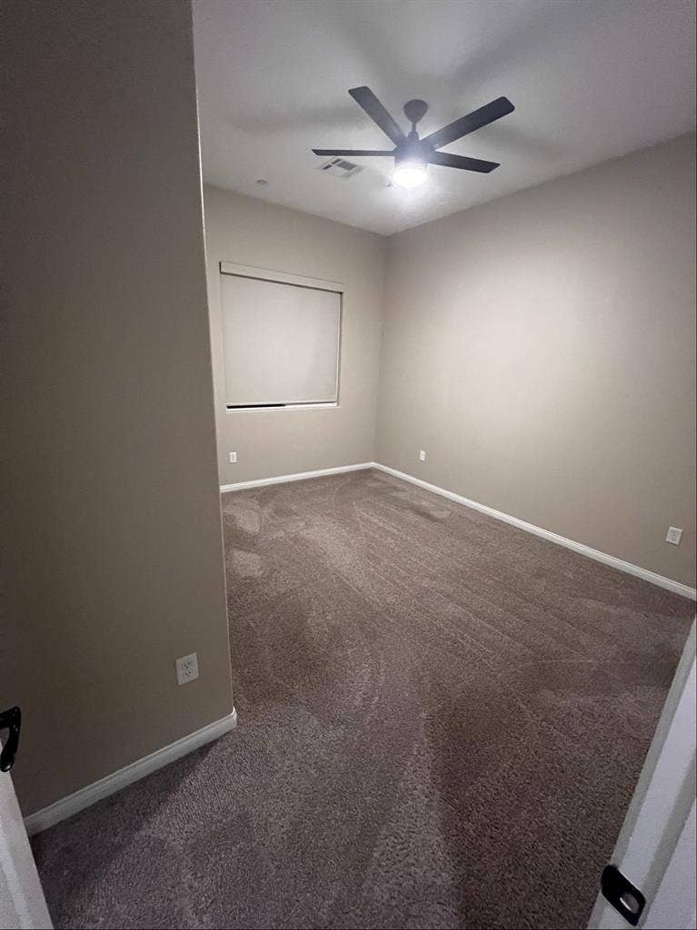 Room w/own private bathroom/shower