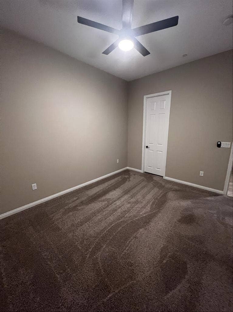 Room w/own private bathroom/shower