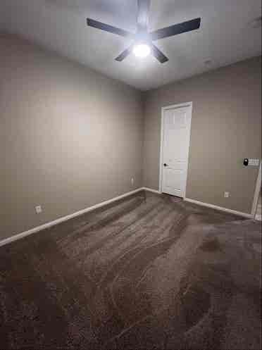 Room w/own private bathroom/shower