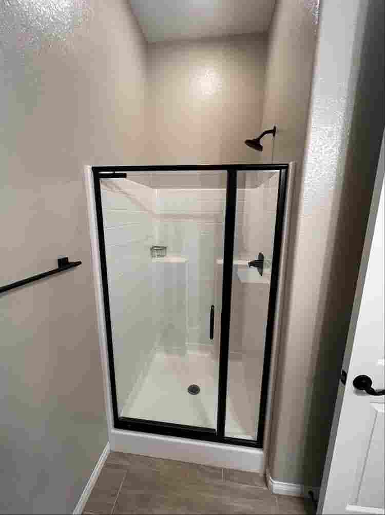 Room w/own private bathroom/shower