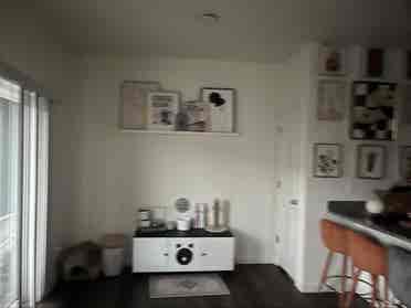 Room for rent in townhouse