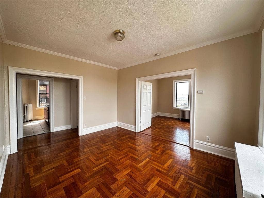 🌟Private Room Available for Female