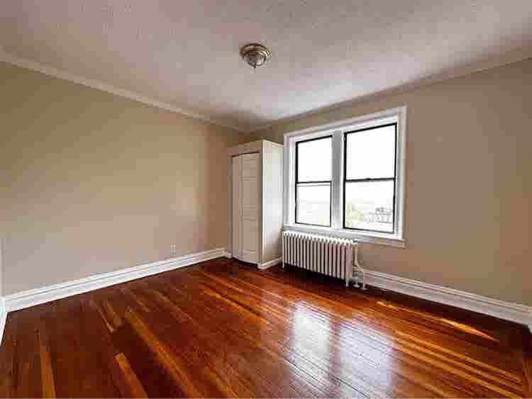🌟Private Room Available for Female
