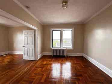 🌟Private Room Available for Female