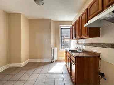 🌟Private Room Available for Female