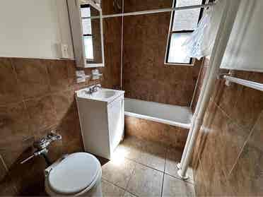 🌟Private Room Available for Female
