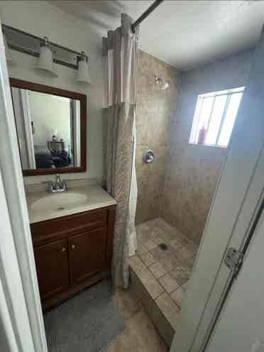 Private room west of the 5!