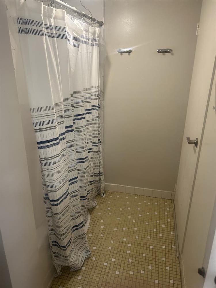 Roommate wanted