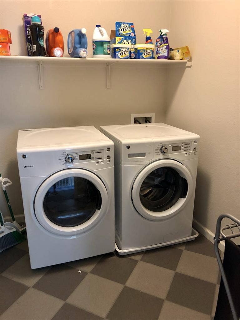 Professional and Clean Roommate