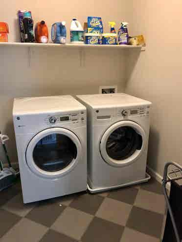 Professional and Clean Roommate