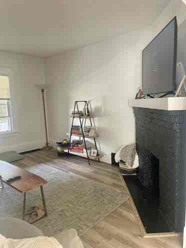Need Roommate in Detroit Shoreway
