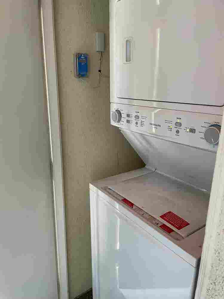 Looking for a roommate