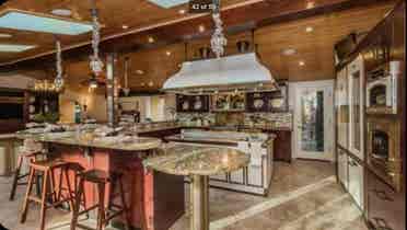 Private Room  - Van Ness Blvd Home