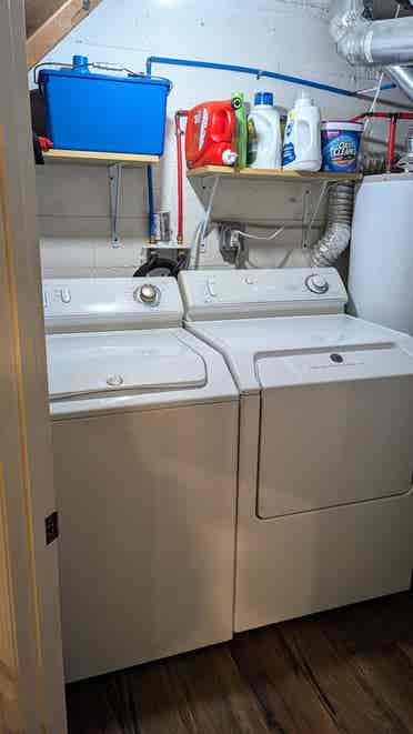 Furnished&Remodeled Basement Suite