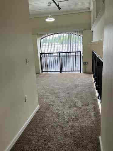 FABULOUS LOFT UTILITIES INCLUDED