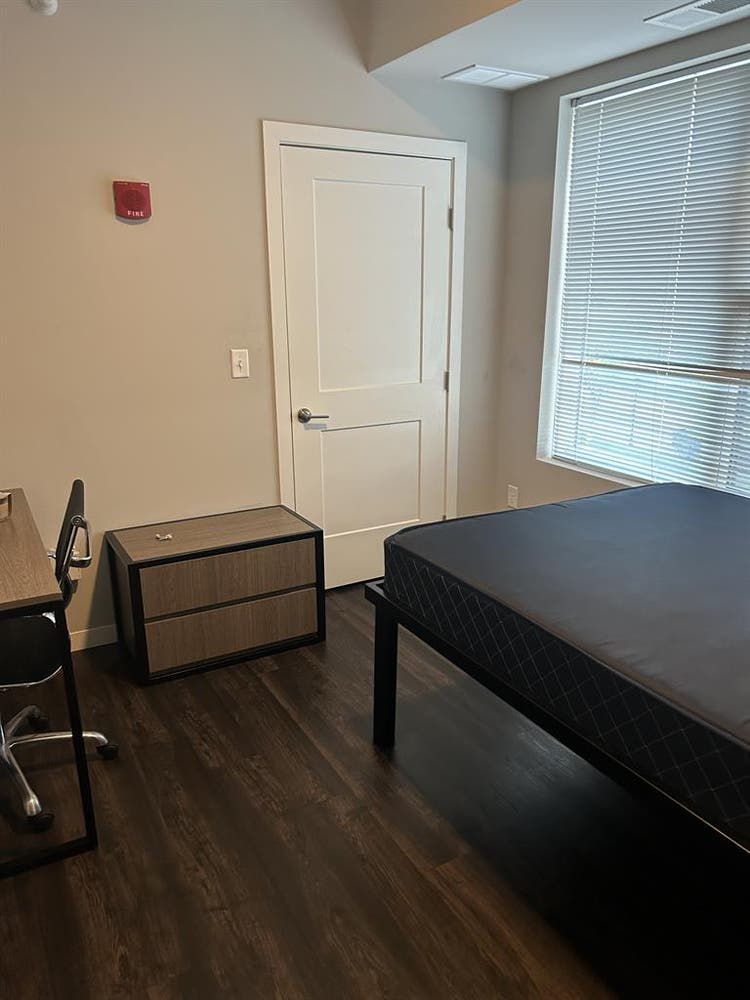Bridges room lease takeover