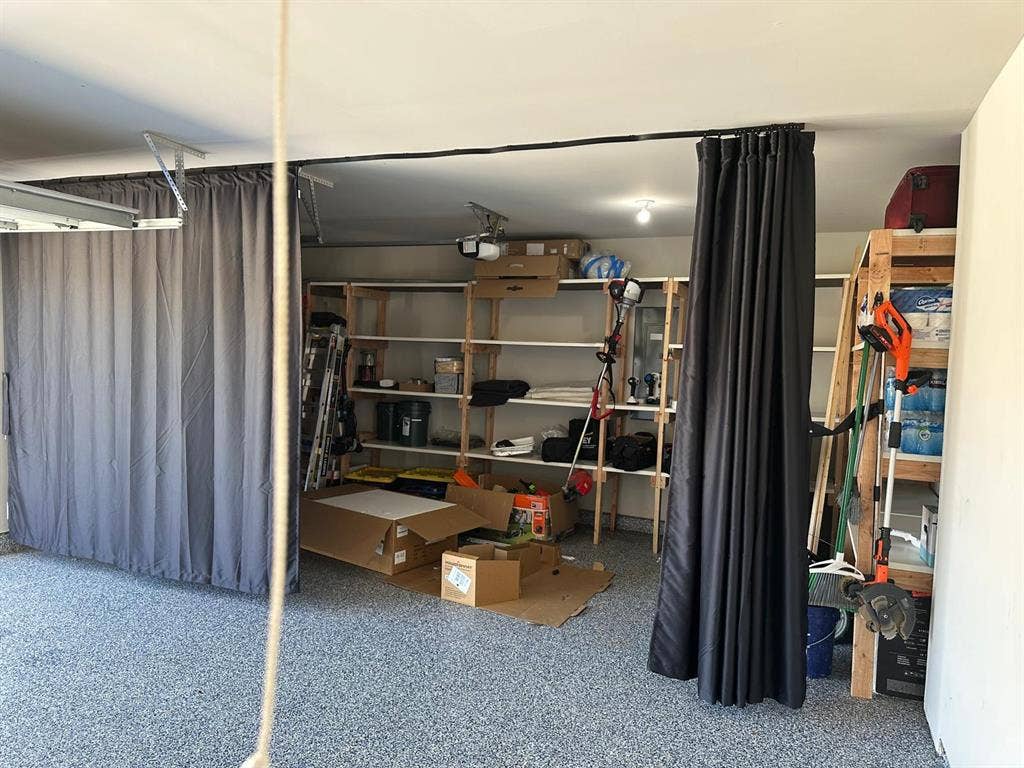 Furnished room to rent in Forney