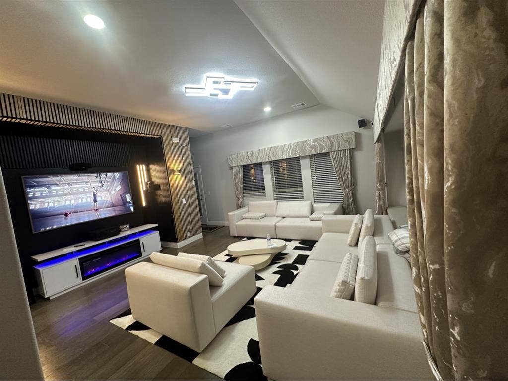 Furnished room to rent in Forney