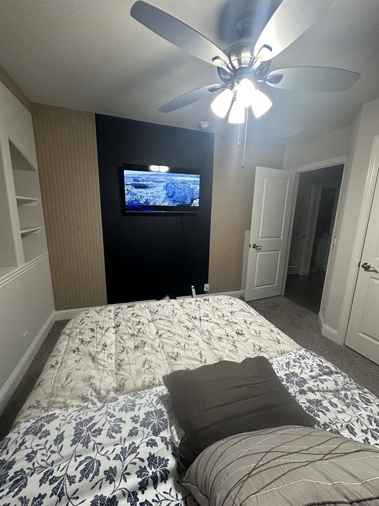 Furnished room to rent in Forney