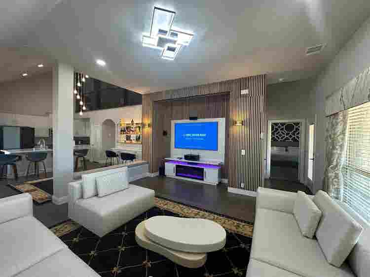 Beautiful room to rent in Forney