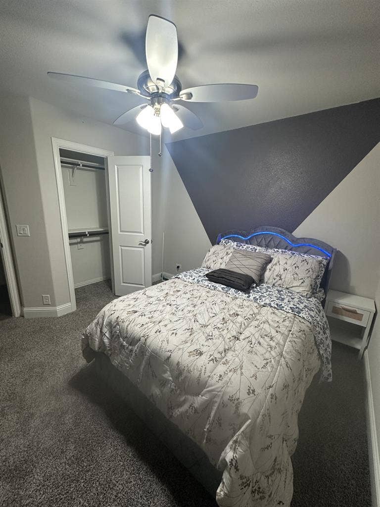 Furnished room to rent in Forney