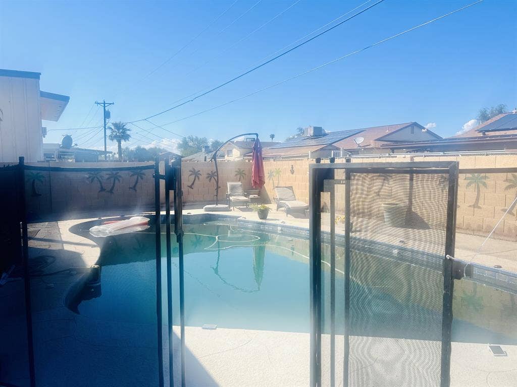 Shared Room for Rent- Independent