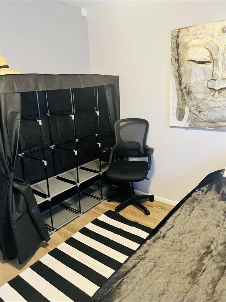 Shared Room for Rent- Independent