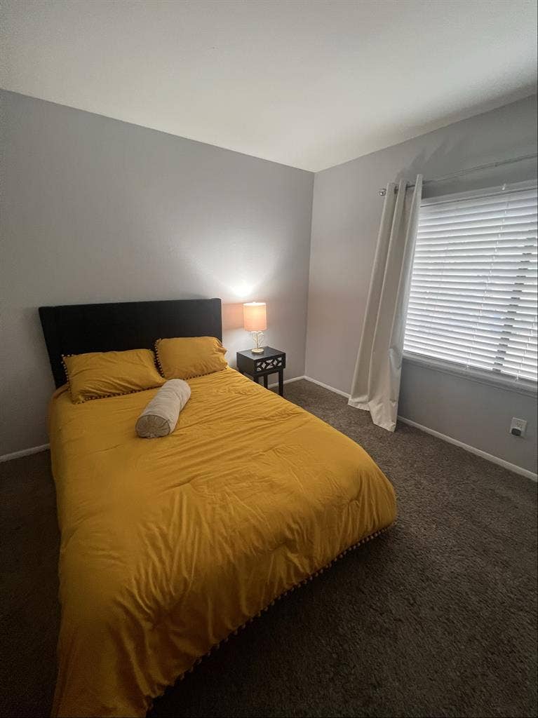 Shared or Private Room, AVAILABLE