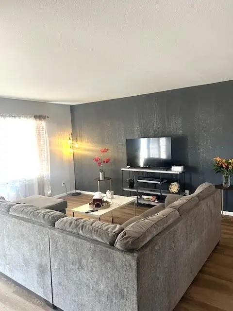 Shared Room for Rent- Independent