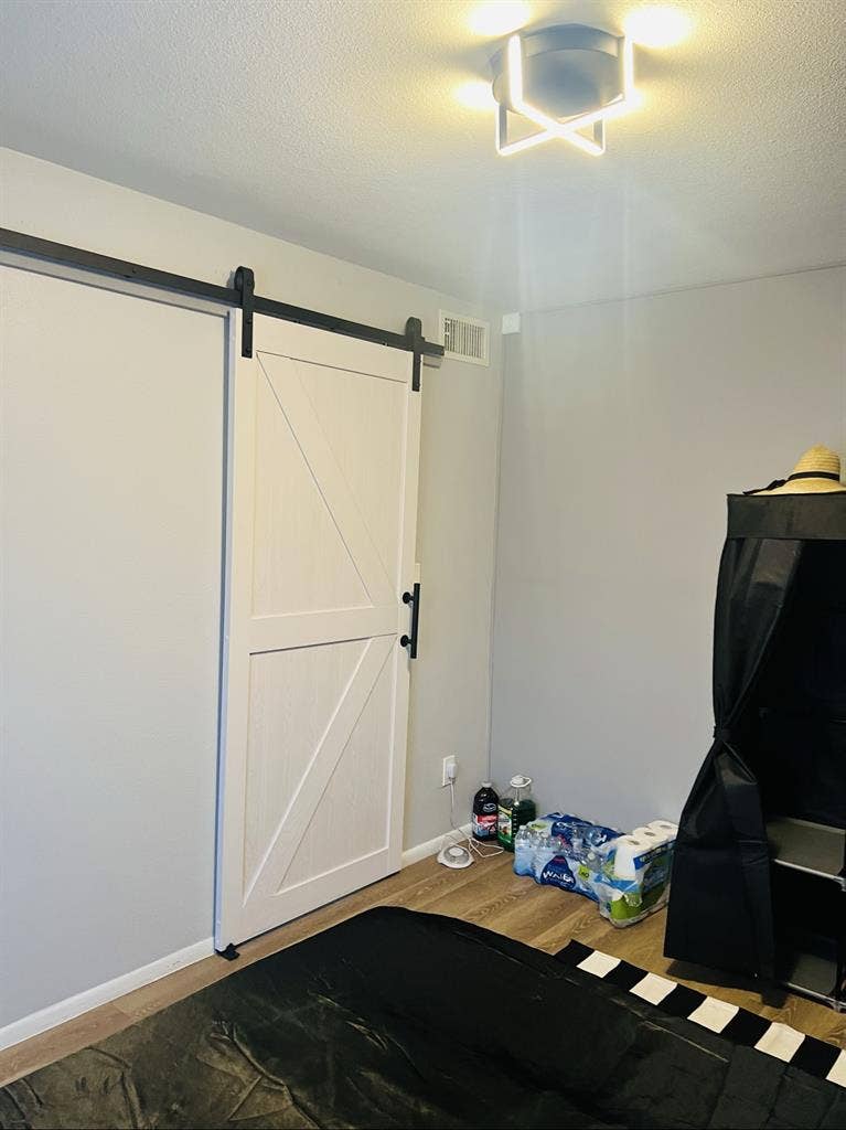 Shared Room for Rent- Independent
