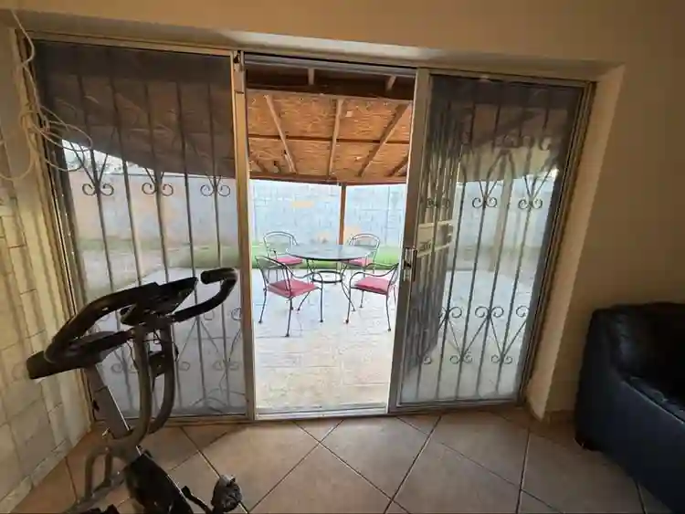 Shared or Private Room, AVAILABLE!